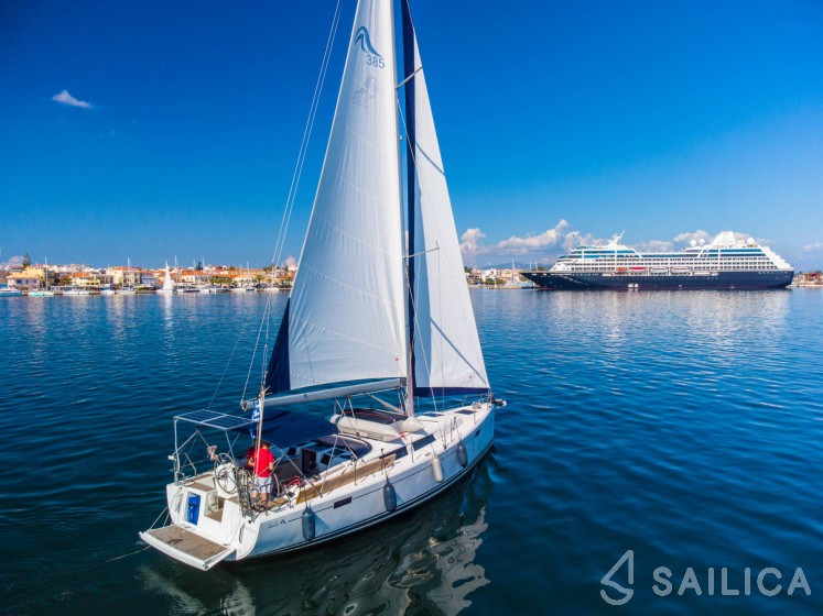 Hanse 385 - Yacht Charter Sailica