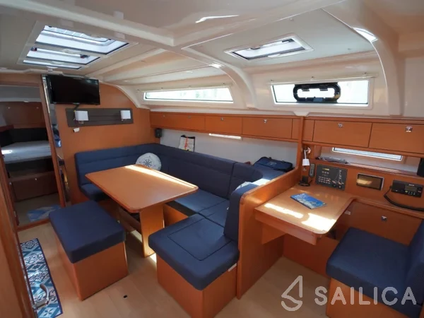 Bavaria 41 Cruiser - Yacht Charter Sailica