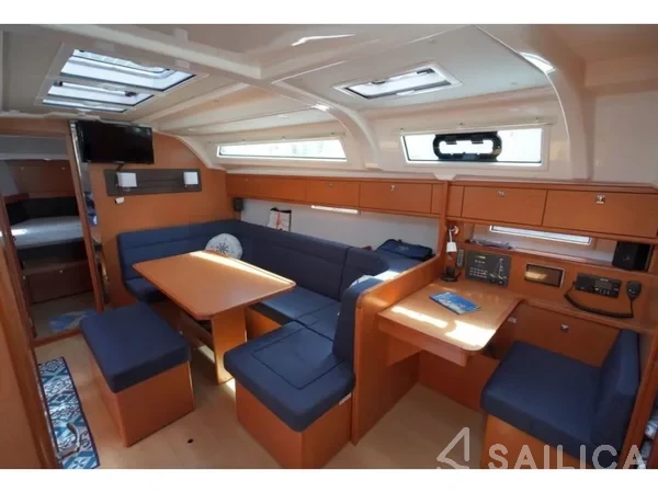 Bavaria 41 Cruiser - Yacht Charter Sailica