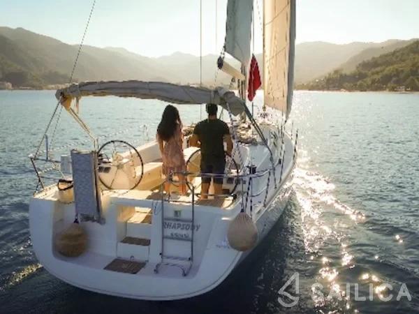 Oceanis 43 - Yacht Charter Sailica