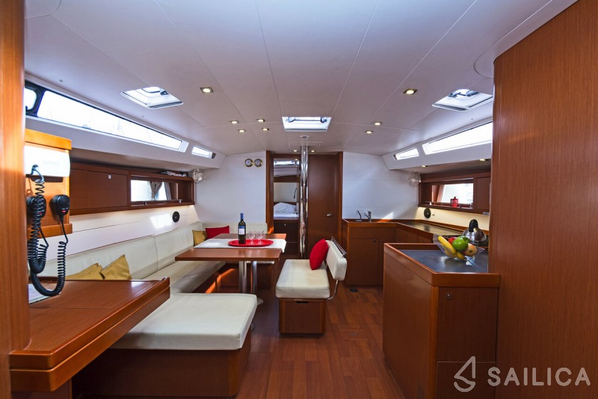 Oceanis 48 - 5 cab. - Yacht Charter Sailica