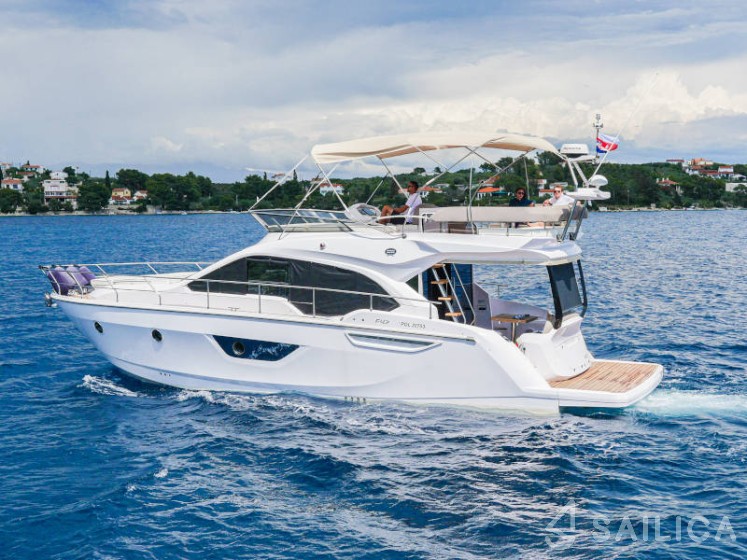 Sessa Fly 47 - Yacht Charter Sailica