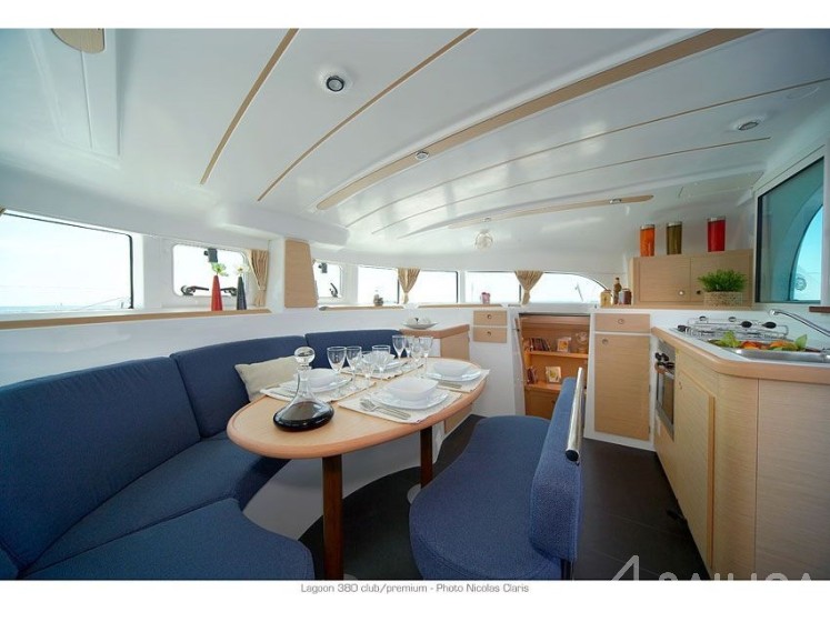 Lagoon 380 - Yacht Charter Sailica