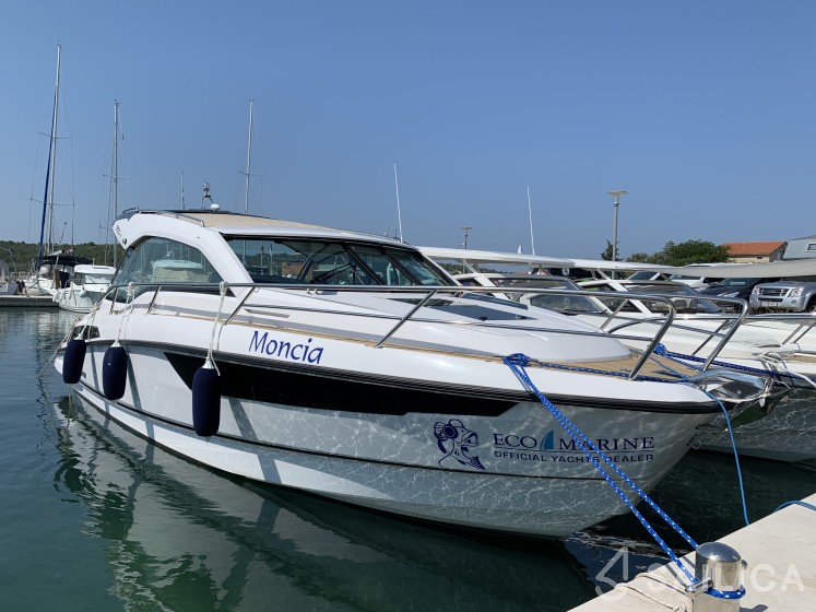 Flipper 900 ST - Yacht Charter Sailica