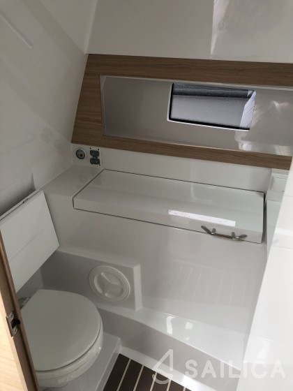 Flipper 900 ST - Yacht Charter Sailica
