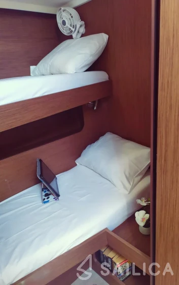 Oceanis 51.1 - Yacht Charter Sailica