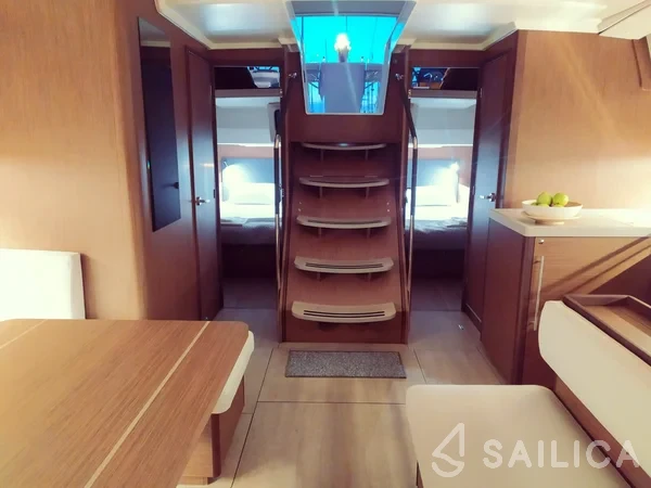 Oceanis 51.1 - Yacht Charter Sailica