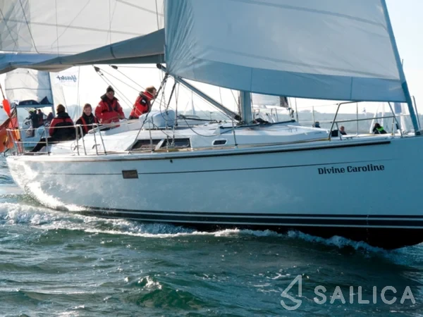 Hanse 430e - Yacht Charter Sailica