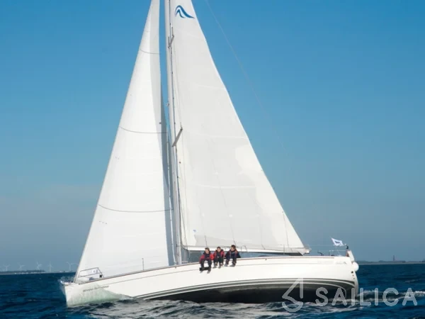 Hanse 430e - Yacht Charter Sailica