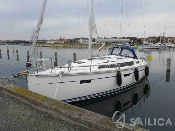 Bavaria 37 Cruiser - Yacht Charter Sailica