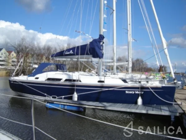 Hanse 370 - Yacht Charter Sailica