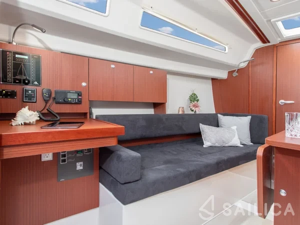 Hanse 315 - Yacht Charter Sailica