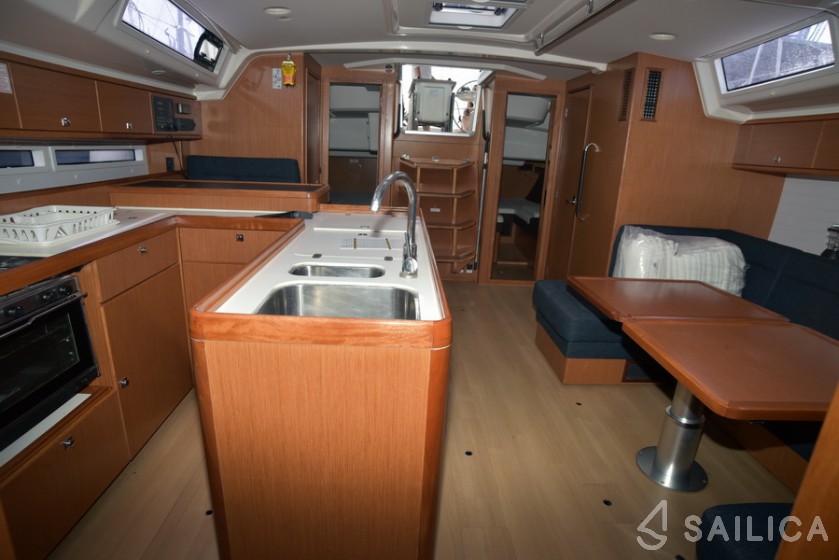 Bavaria Cruiser 56 - 5 + 1 cab. - Yacht Charter Sailica