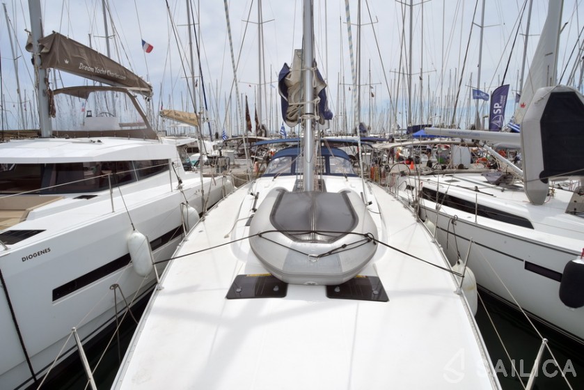 Bavaria Cruiser 56 - 5 + 1 cab. - Yacht Charter Sailica