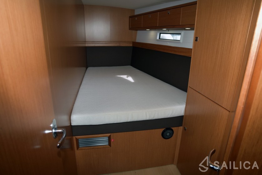 Bavaria Cruiser 56 - 5 + 1 cab. - Yacht Charter Sailica