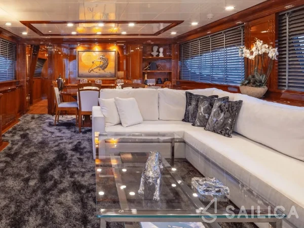 Posillipo Technema 95 - Yacht Charter Sailica