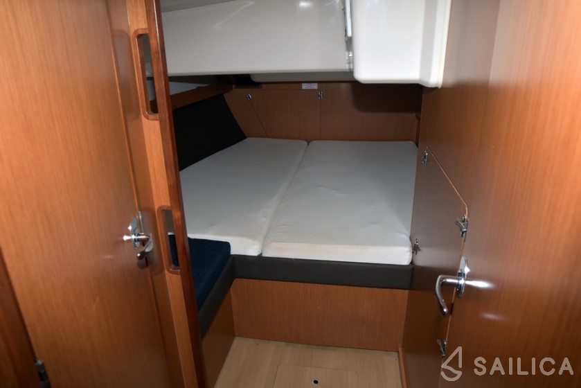 Bavaria Cruiser 56 - 5 + 1 cab. - Yacht Charter Sailica