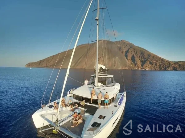 Lagoon 50 - Yacht Charter Sailica