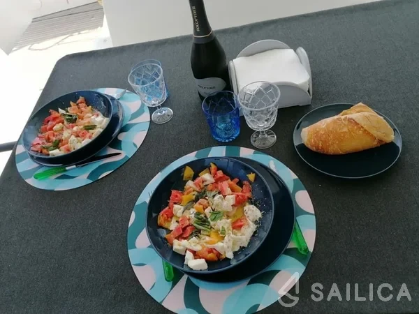 Lagoon 50 - Yacht Charter Sailica