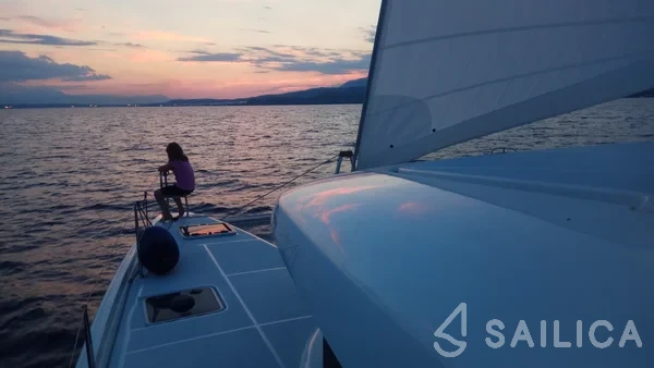 Lagoon 42 - Yacht Charter Sailica
