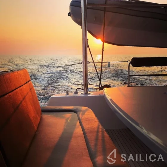 Lagoon 42 - Yacht Charter Sailica