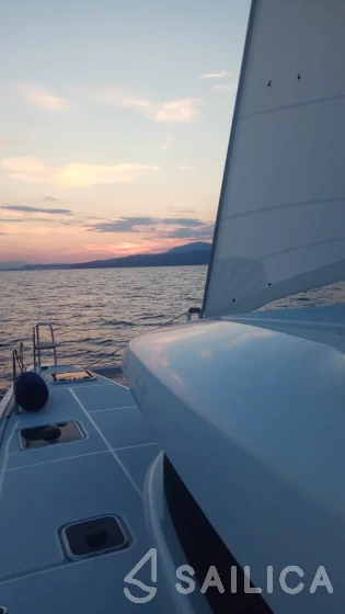 Lagoon 42 - Yacht Charter Sailica