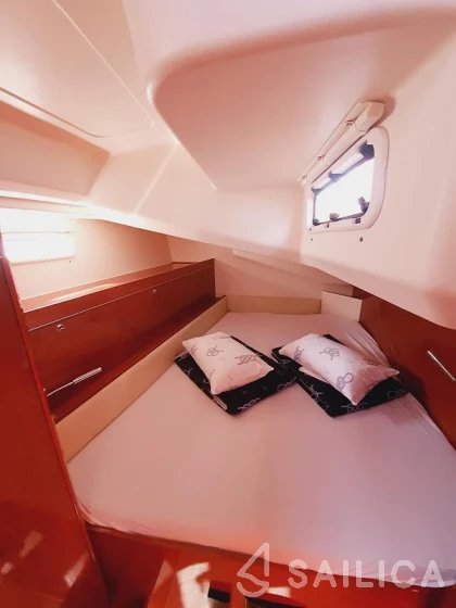 Hanse 505 - Yacht Charter Sailica