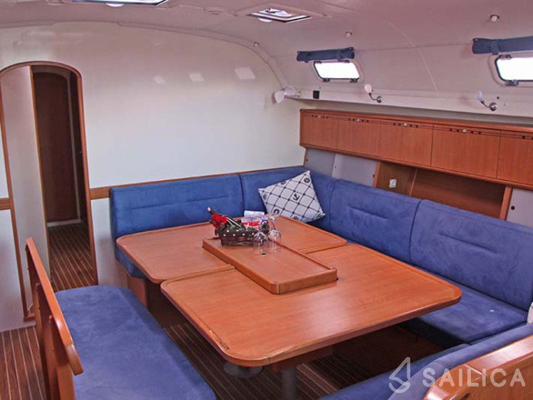 Harmony 47 - Yacht Charter Sailica