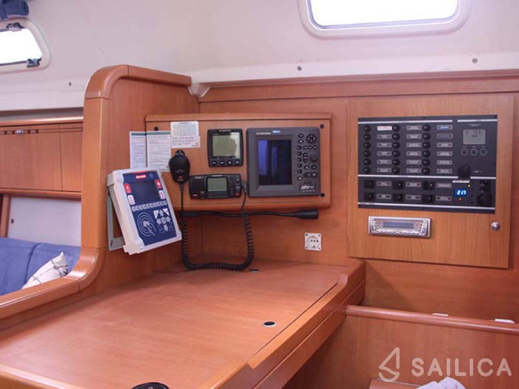 Harmony 52 - Yacht Charter Sailica