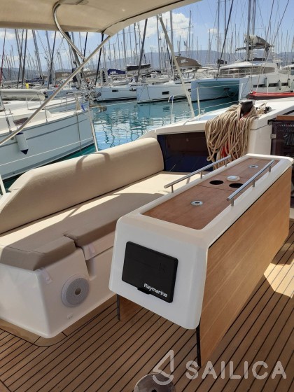 Dufour 430 Grand Large - Yacht Charter Sailica