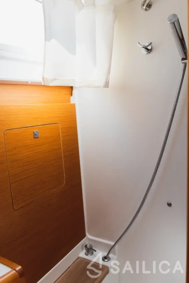 Sun Odyssey 449 - Yacht Charter Sailica