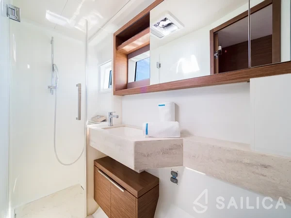 Lagoon 50 - Yacht Charter Sailica