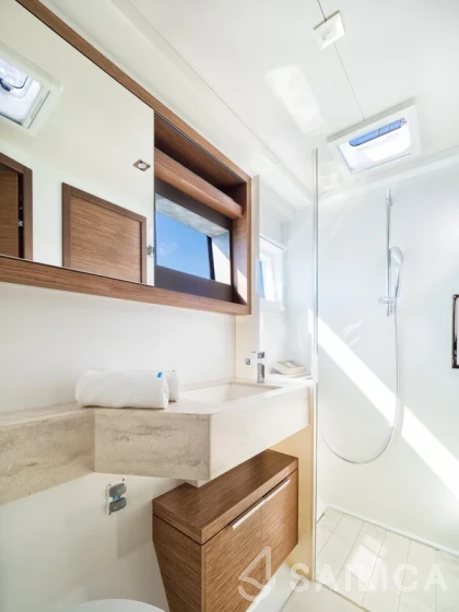 Lagoon 50 - Yacht Charter Sailica