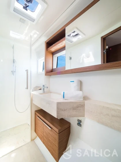 Lagoon 50 - Yacht Charter Sailica