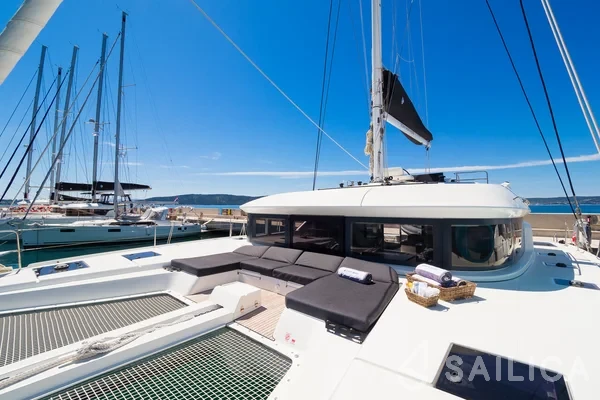 Lagoon 50 - Yacht Charter Sailica