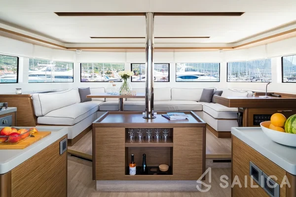Lagoon 50 - Yacht Charter Sailica