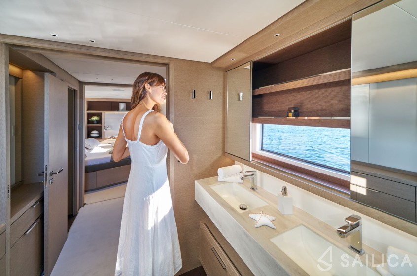 Lagoon Sixty 5 - Yacht Charter Sailica