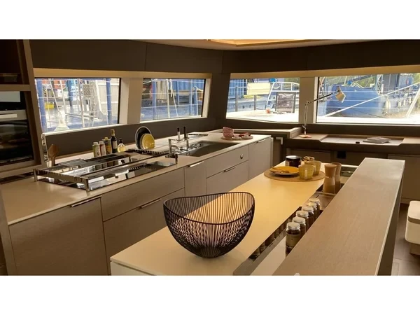 Lagoon Sixty 5 - Yacht Charter Sailica