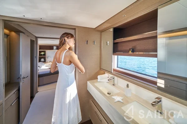 Lagoon Sixty 5 - Yacht Charter Sailica