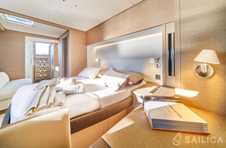 Lagoon Sixty 5 - Yacht Charter Sailica