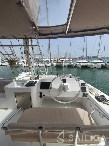 Bali 5.4. - Yacht Charter Sailica