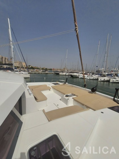 Bali 5.4. - Yacht Charter Sailica