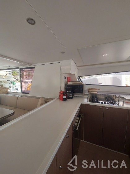 Bali 5.4. - Yacht Charter Sailica