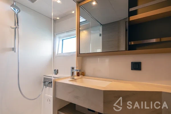 Lagoon 46  - Yacht Charter Sailica