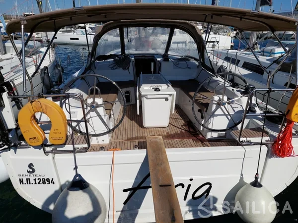 Oceanis 40.1 - Yacht Charter Sailica