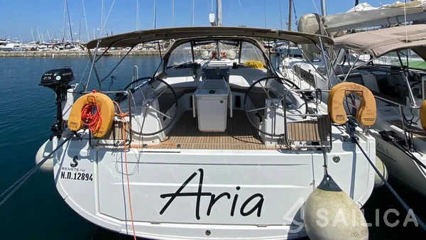 Oceanis 40.1 - Yacht Charter Sailica