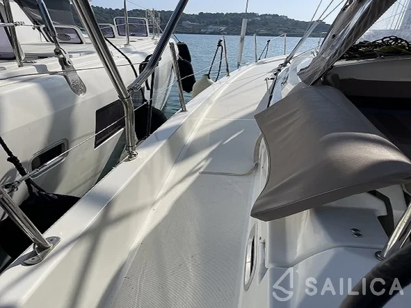 Sun Odyssey 440 - Yacht Charter Sailica