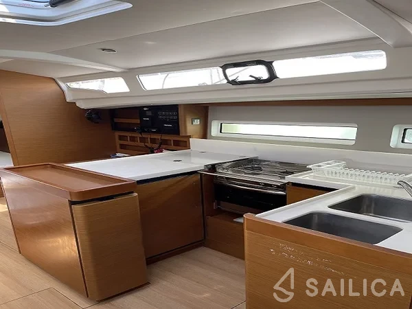 Sun Odyssey 440 - Yacht Charter Sailica