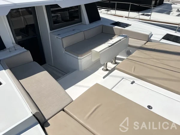 Bali 4.6 - Yacht Charter Sailica