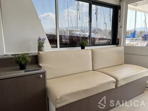 Bali 4.6 - Yacht Charter Sailica